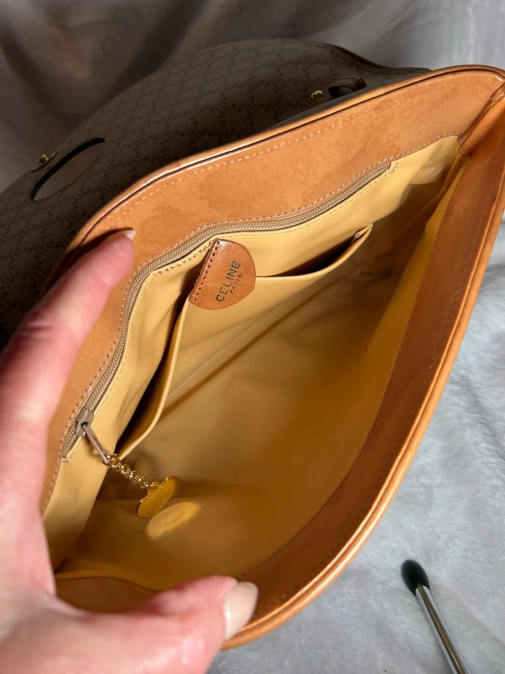 345. Vintage CELINE Macadam PVC and leather beige shoulder bag w/coa - Picture 7 of 14